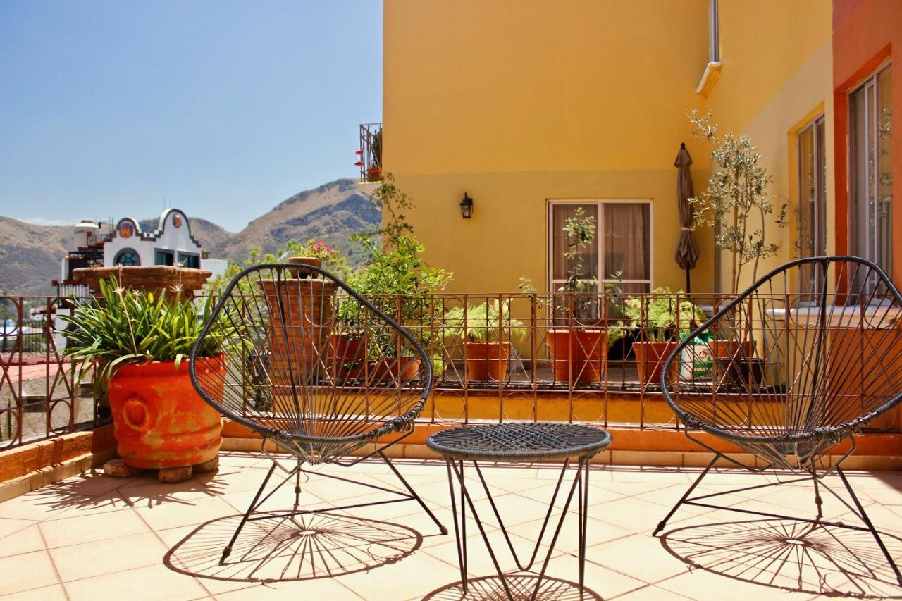 Colorful Family Condo With Terrace And Free Parking غواناخواتو المظهر الخارجي الصورة