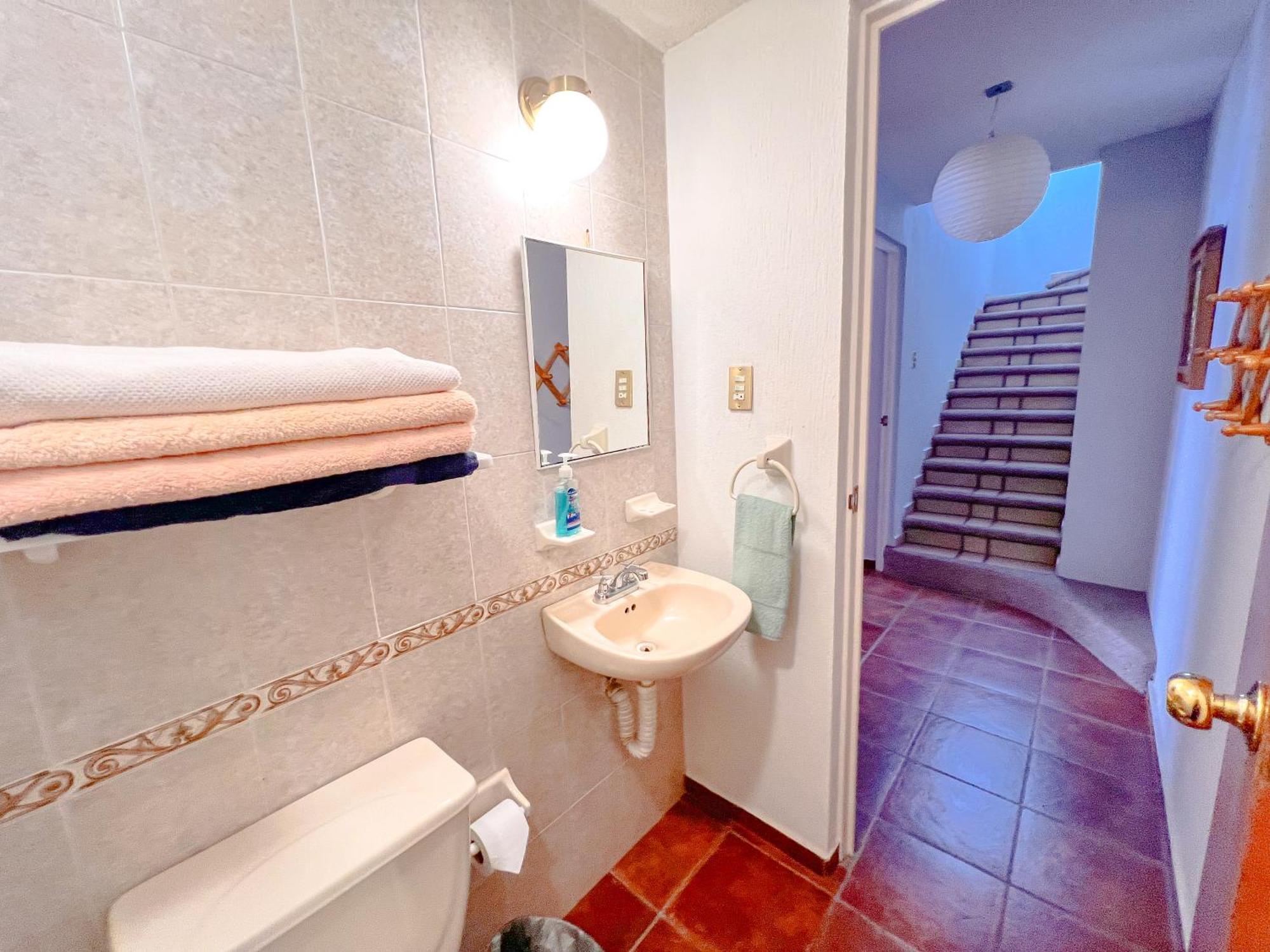 Colorful Family Condo With Terrace And Free Parking غواناخواتو المظهر الخارجي الصورة